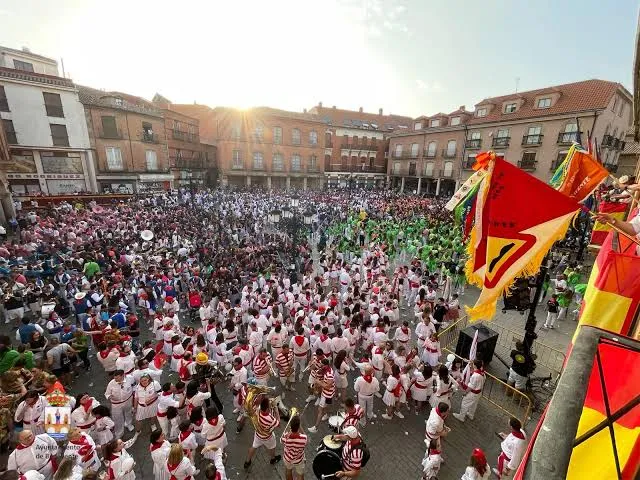 Las peñas de Benavente se unen a la donación de sangre en una jornada solidaria inédita